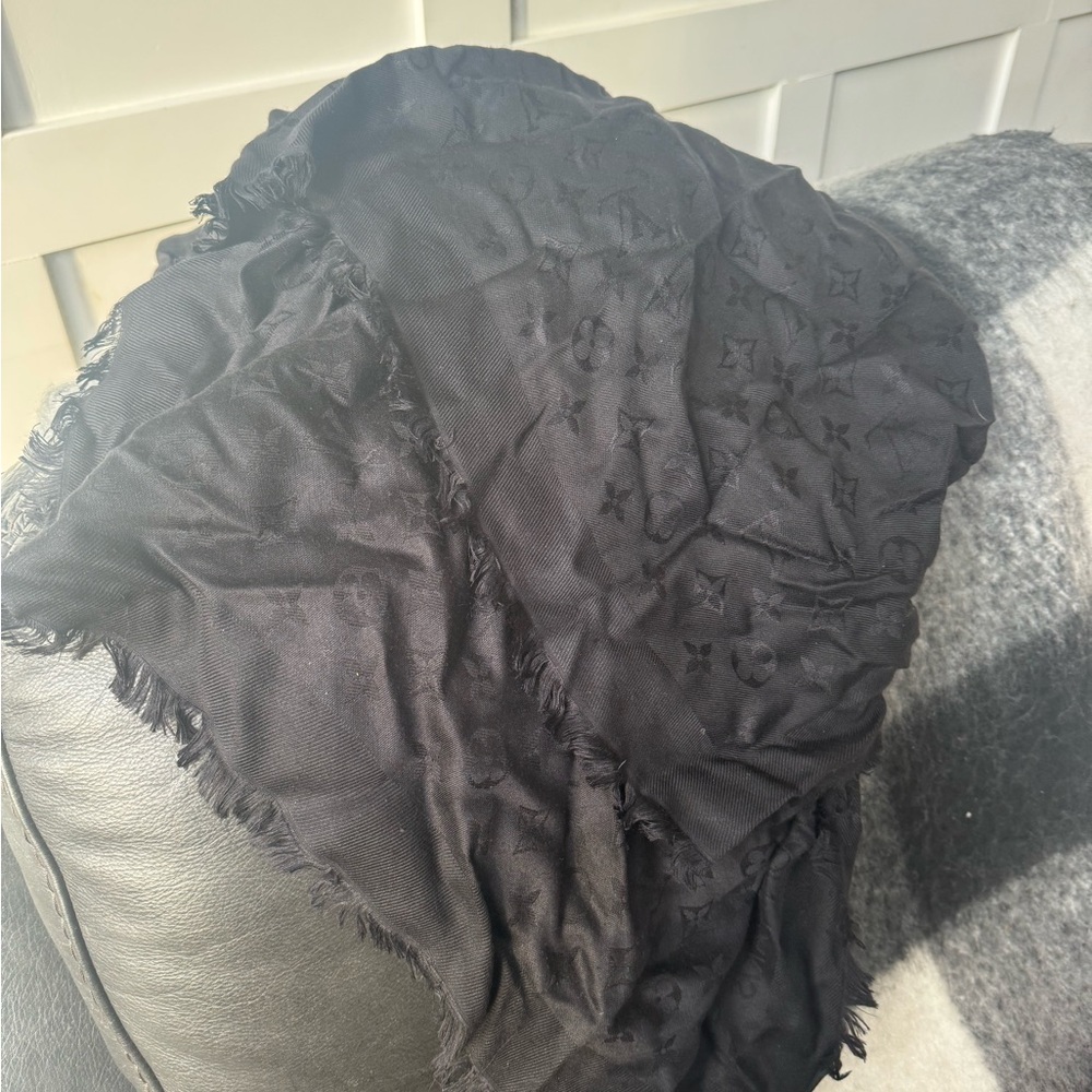 Louis Vuitton Black Scarf
